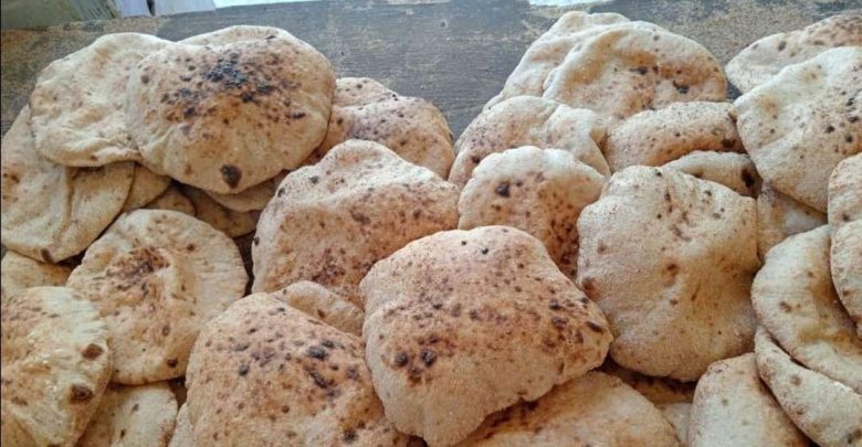 التموين: المواطن سيحصل على 5 أرغفة يوميًا بوزن 90 جرامًا