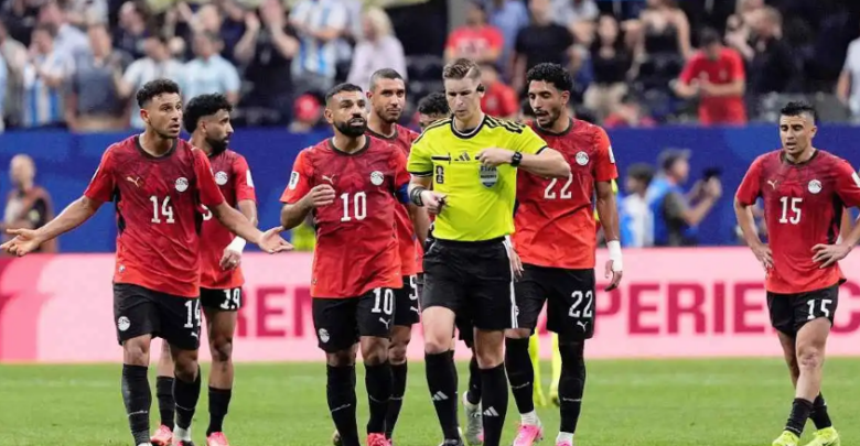 الجارديان البريطانية: مصر غادرت كأس العالم أمام الأرجنتين بقدر كبير من الظلم