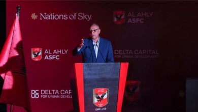 الخطيب: دور الأهلي لا يقتصر على كرة القدم.. وحمزة عبد الكريم دليل على نجاحنا