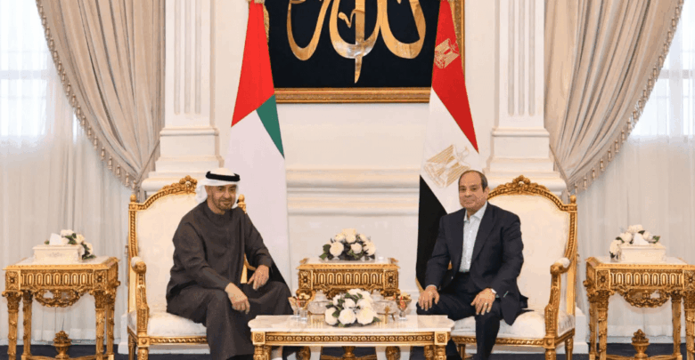 الرئيس السيسي والشيخ محمد بن زايد يبحثان تطورات القضايا الإقليمية والدولية.. تفاصيل