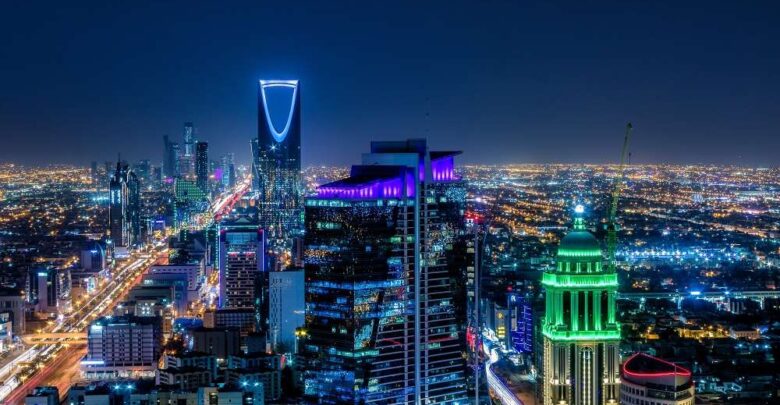 السعودية تفرض رسماً بنسبة 2% على تملك غير السعوديين للعقارات في 4 مدن