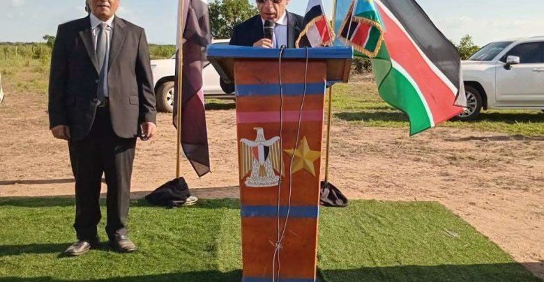 السفير المصري يفتتح محطة للمياه الجوفية في جنوب السودان