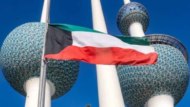 الكويت تؤكد حقها في الدفاع عن أراضيها وتدين استهداف إيران لمنشآتها الحيوية
