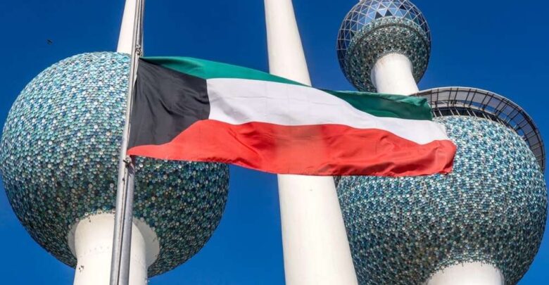 الكويت تؤكد حقها في الدفاع عن أراضيها وتدين استهداف إيران لمنشآتها الحيوية