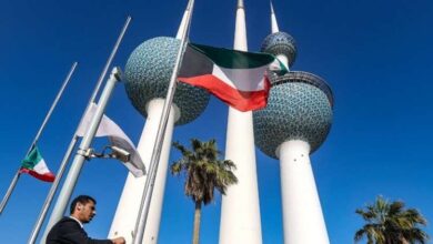 الكويت تعلن السيطرة على حريق بموقع استهدفته هجمات إيرانية دون إصابات