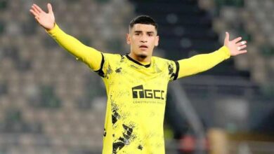 المغرب الفاسي يرد على أنباء مفاوضات الأهلي مع سفيان بنجديدة
