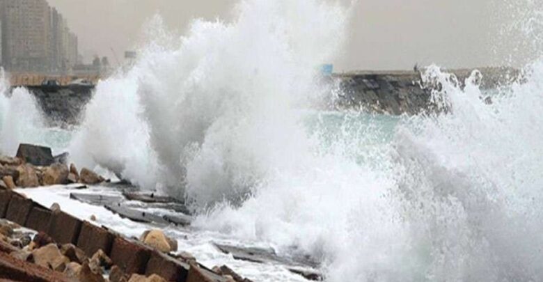 الموجه 3 متر.. الأرصاد تحذر من اضطراب الملاحة البحرية غدا