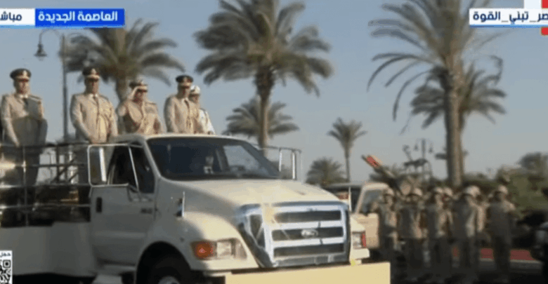 بالبدلة العسكرية.. الرئيس السيسي يتفقد مقر القيادة الاستراتيجية (الأوكتاجون)