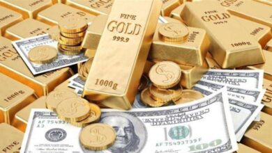 تراجع أسهم شركات تعدين الذهب مع هبوط المعدن النفيس بفعل ارتفاع النفط ومخاوف التضخم