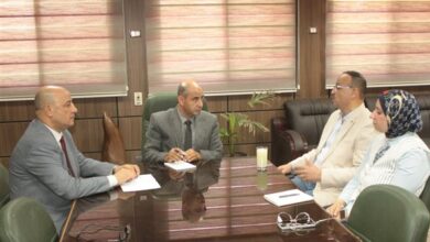 جامعة أسيوط تبحث التعاون مع نقابة الاجتماعيين وهيئة تير دي زوم لدعم التنمية