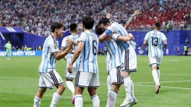 حكم سابق بالدوري الإنجليزي: منتخب مصر عانى من "تحكيم متناقض".. والأرجنتين محظوظة