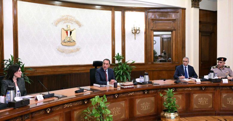 رئيس الوزراء يتابع مستجدات الاستعدادات الجارية لبدء تنفيذ مشروعات المرحلة الثانية من المبادرة الرئاسية "حياة كريمة"