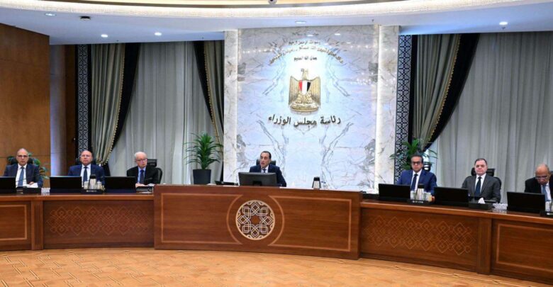 رئيس الوزراء يترأس الاجتماع الأسبوعي للحكومة.. ويوجه بالتدريب المستمر لجميع الكوادر التي ستتعامل مع الأزمات