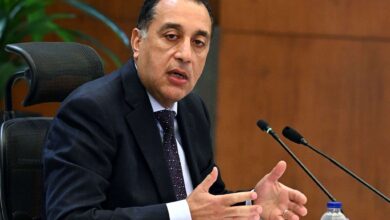 رئيس الوزراء يحسم الجدل بشأن خفض أسعار البنزين خلال الفترة المقبلة.. فيديو