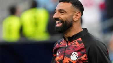 رامي عباس يثير الغموض بصورتين.. هل يقصد مستقبل محمد صلاح؟
