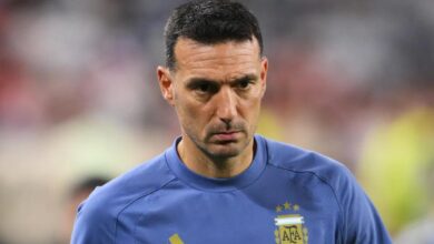 سكالوني يلوم فيفا قبل مباراة مصر والأرجنتين في كأس العالم