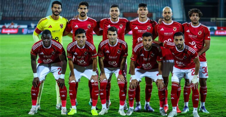شوبير: الأهلي يفاوض مهاجمين أجنبيين.. وصفقة دفاعية