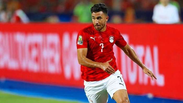عاجل.. الأهلي ينهي التعاقد مع تريزيجيه رسميًا