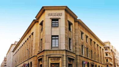 عاجل.. البنك المركزي ينفي إصدار عملات ورقية فئات 25 و50 قرشًا