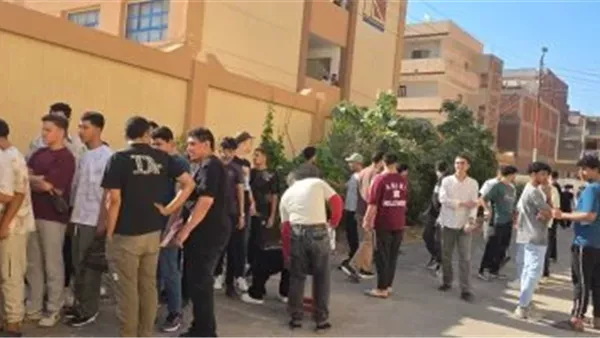 فرق متابعة داخل اللجان.. إجراءات مشددة مع انطلاق امتحان الإنجليزي للثانوية العامة