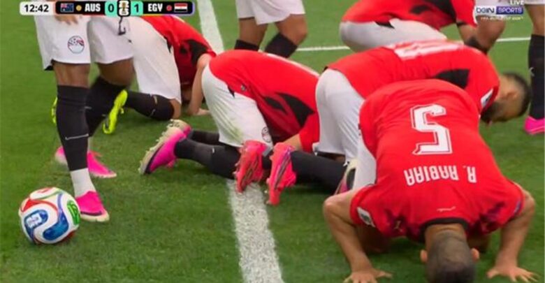فيديو | برأسية رائعة.. إمام عاشور يسجل هدف مصر الأول أمام أستراليا
