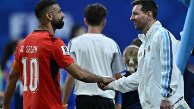 فيديو | لفتة رائعة من محمد صلاح مع ميسي في مباراة مصر والأرجنتين