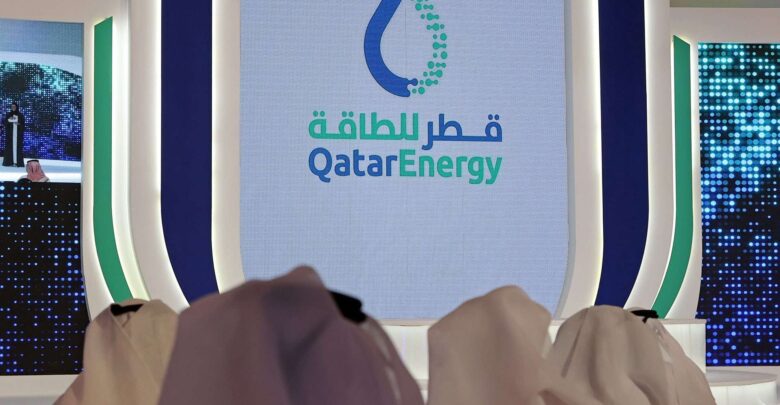 "قطر للطاقة" تخفض شحنات الغاز المسال إلى بنغلاديش للنصف