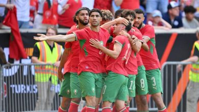 مانشستر يونايتد وليفربول ينافسان فنربخشة على ضم نجم المغرب