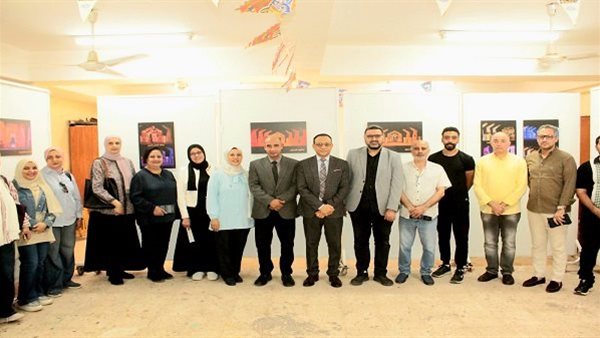 معرض تريافوجا يكشف جماليات السينوغرافيا في فنون جامعة أسيوط
