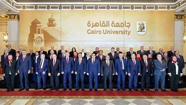 مفاجأة للمتفوقين من طلاب الثانوية العامة.. منح مجانية من جامعة القاهرة تمتد حتى التخرج.. تعرف عل الشروط