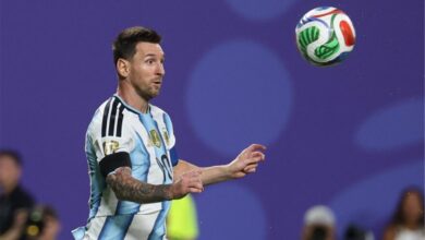 ميسي يتغزل في لاعب الأرجنتين.. ويعلق على مواجهة إنجلترا بكأس العالم