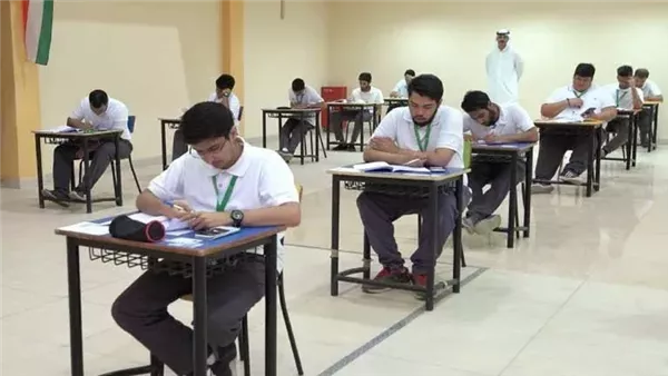 نتيجة الثانوية العامة بالكويت 2026 القسم الأدبي بالاسم.. على موقع السبورة الآن