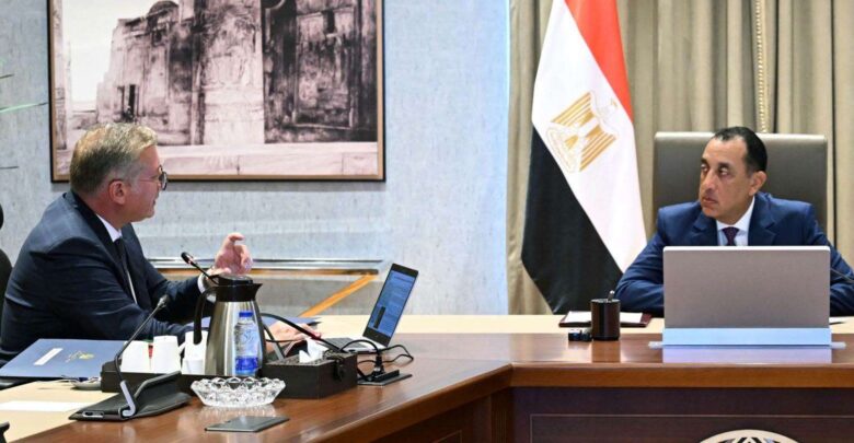 وزير البترول لرئيس الوزراء: زيادة الاستثمارات الأجنبية في أعمال الاستكشاف ركيزة أساسية لتعزيز الإنتاج المحلي من الغاز الطبيعي