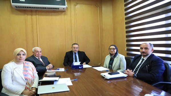 وزير التعليم العالي يطلق مرحلة جديدة لتطوير القوافل الجامعية وتعظيم دورها التنموي