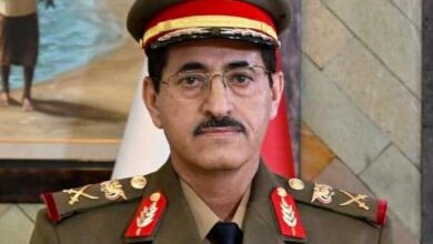 وزير الدفاع اليمني يوجه رسالة حادة إلى إيران والحوثيين: صبرنا نفد