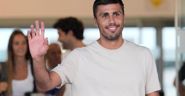 أول تعليق من رودري بعد وصوله إلى برشلونة