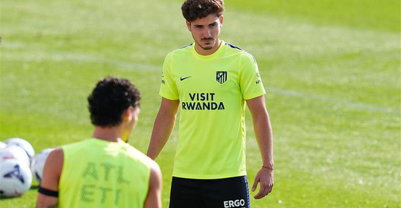ألفاريز يغير دفته إلى الدوري الإنجليزي بعد فشل حلم برشلونة