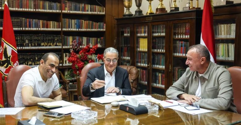 اجتماع هام في الأهلي.. ومفاجأة بشأن الخطيب