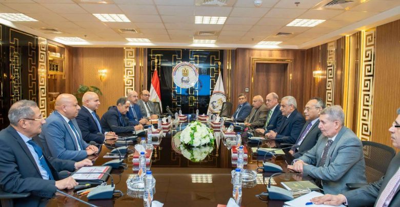 الإنتاج الحربي واقتصادية قناة السويس تبحثان سبل تعزيز الاستثمارات ودعم التنمية