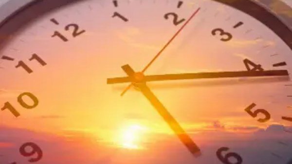 التوقيت الصيفي 2026.. موعد تأخير الساعة 60 دقيقة في مصر