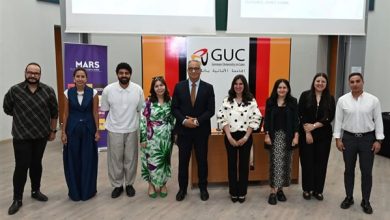 الجامعة الألمانية بالقاهرة تستعرض مسارات النجاح المهني لخريجي الصيدلة