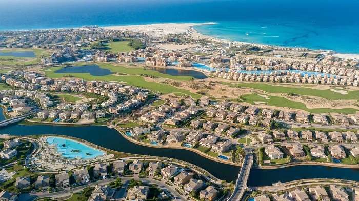 انتعاش السياحة يدعم نمو الطلب على العقارات الساحلية في مصر