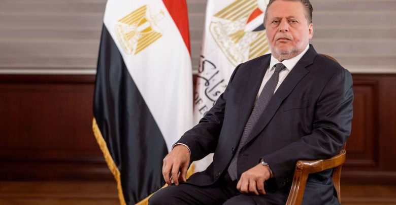 انفراد.. تجديد الثقة في حسن عبدالله محافظًا للبنك المركزي