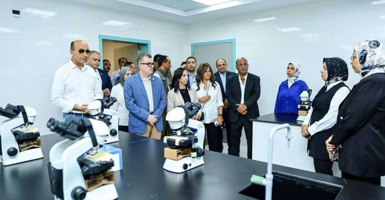 باستثمارات 4.8 مليار جنيه..وزير التخطيط ومحافظ البحيرة يتفقدان مشروعات صحية وتعليمية وتطوير ميدان المحطة