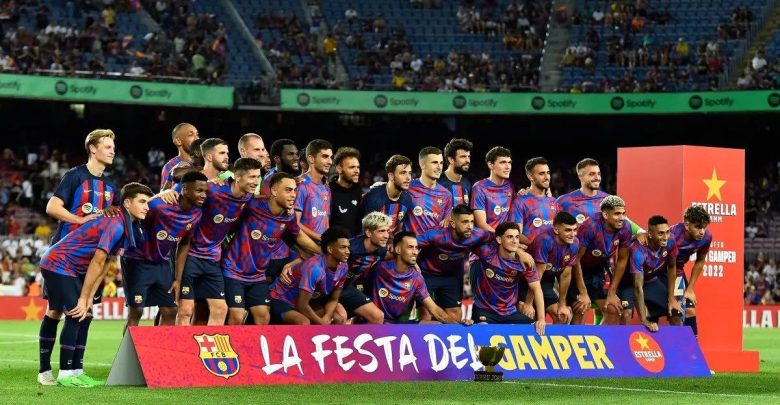 بدأت المفاوضات.. برشلونة يحدد بديل ألفاريز لدعم هجومه