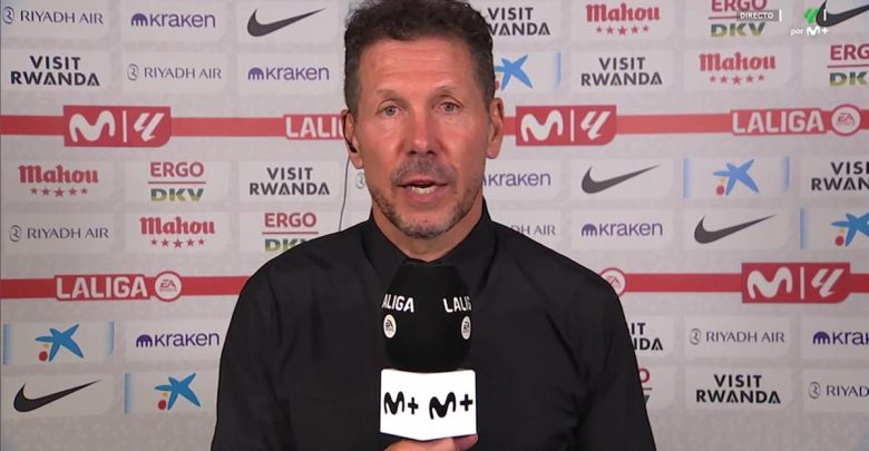 بسبب برشلونة.. سيميوني يوضح موقفه من إهانات جماهير أتلتيكو مدريد ضد ألفاريز