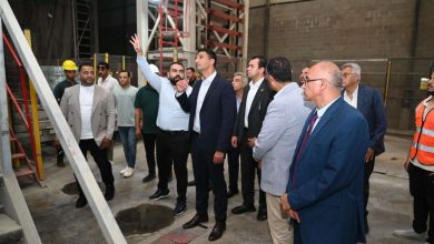 بمساحة 2.7 مليون متر.. وزير الصناعة يتفقد مجمع "e2 العلمين الصناعي"