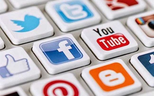 خبير تكنولوجيا: حماية بيانات الأطفال تتطلب فرض الأمان بالتصميم على منصات التواصل (فيديو)