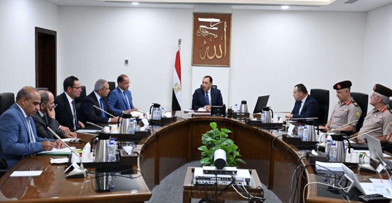 رئيس الوزراء يتابع الاستعدادات الخاصة ببدء العام الدراسي الجديد في المعاهد والجامعات