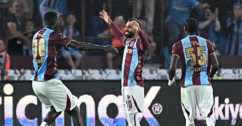 رامي عباس يتفاعل مع تألق محمد صلاح في مباراة طرابزون بور وباشاك شهير